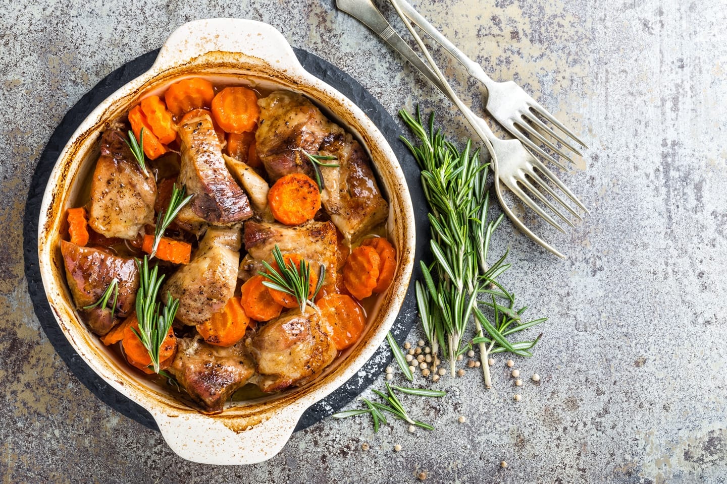 Roast with carrots
